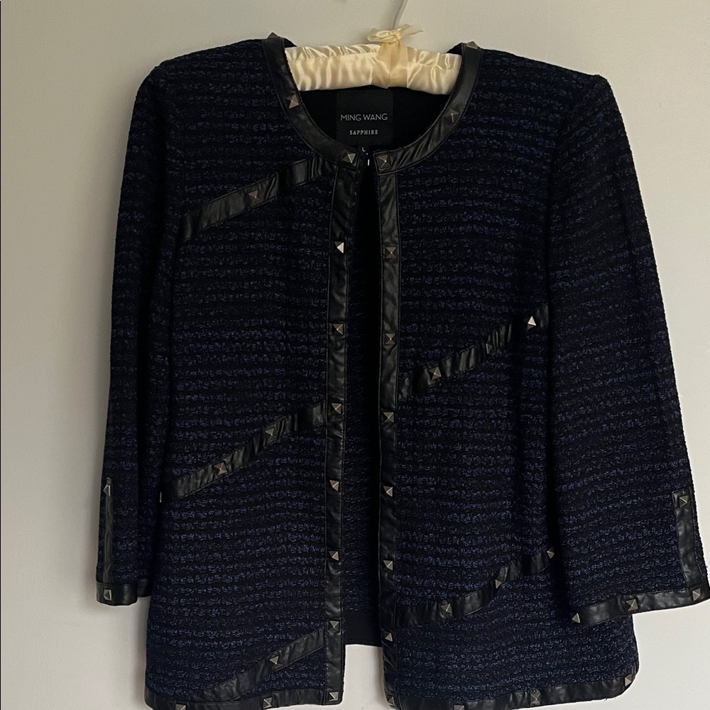 Ming Wang Sapphire Women's Navy and Black Textured Blazer one hock close